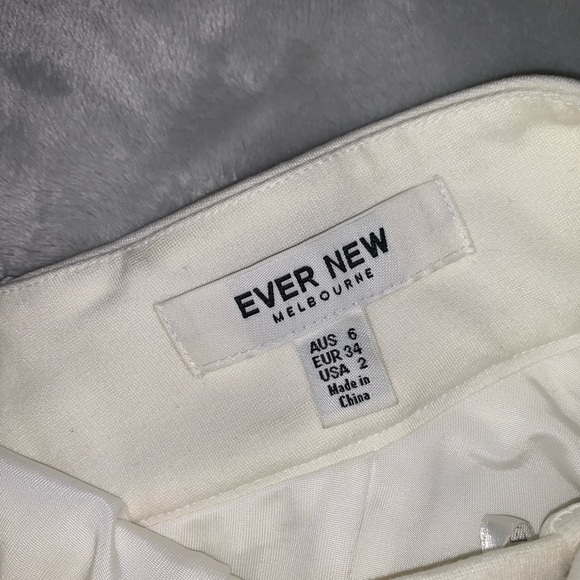 White Lace Bodycon Dress - Picture 4 of 4